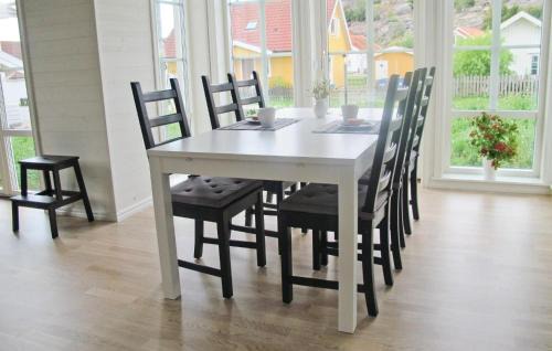 Hamburgsund House | Lovely Home In Hamburgsund With Wifi
