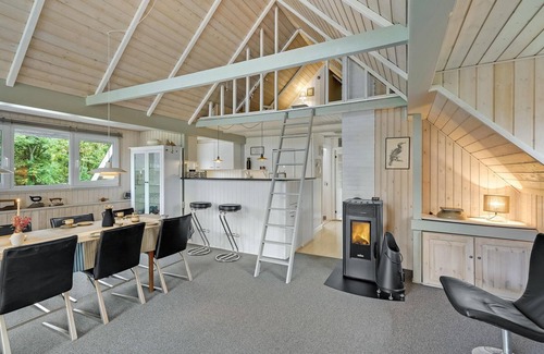 Hemmet House | Lovely home in Hemmet with jacuzzi