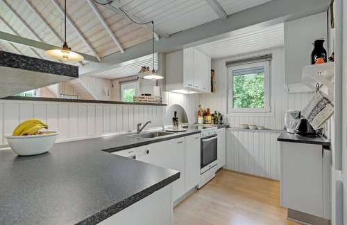 Hemmet House | Lovely home in Hemmet with jacuzzi