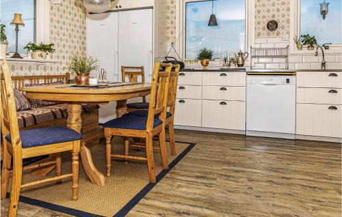 Hofors House | Lovely Home In Hofors With Kitchen