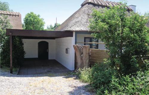 Ristinge House | Lovely Home In Humble With Kitchen