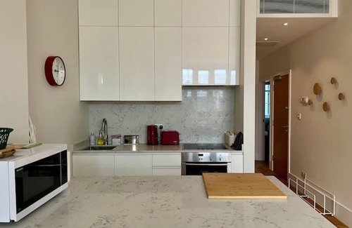 City of Westminster Apartment | Lovely Home in Mayfair/Oxford St 2 bed apt