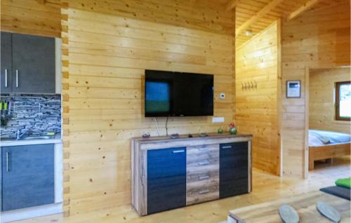 Merzalben House | Lovely Home In Merzalben With Wifi