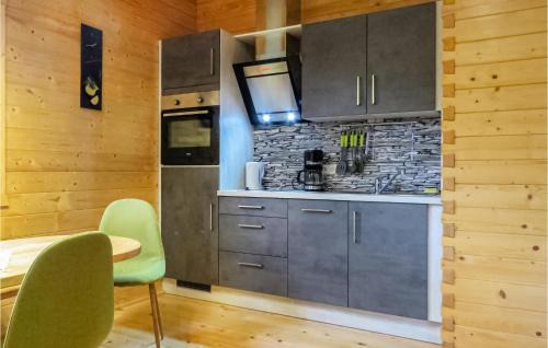 Merzalben House | Lovely Home In Merzalben With Wifi