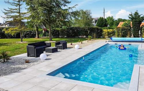 Montreuil-Bellay House | Lovely Home In Montreuil Bellay