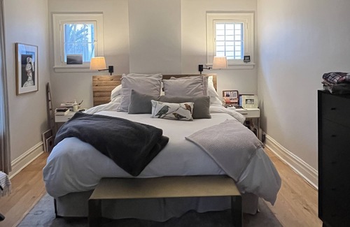 Evanston House | Lovely home in Northwest Evanston. Near Lakefront and Northwestern University.