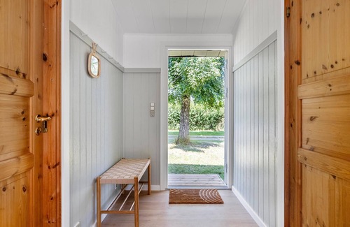Klint House | Lovely home in Nykøbing Sj with kitchen