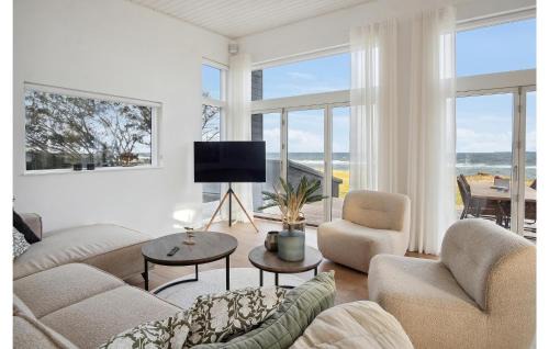 Saksild Strand House | Lovely Home In Odder With Wifi