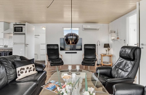 Hasmark Strand House | Lovely home in Otterup with kitchen