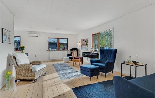 Frederikshab House | Lovely Home In Randbøl With Kitchen