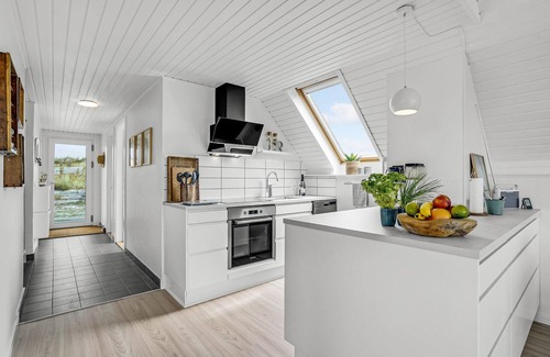 Klegod House | Lovely home in Ringkøbing with kitchen