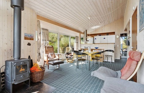 Houvig House | Lovely home in Ringkøbing with WiFi