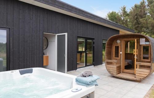 Lihme House | Lovely Home In Spøttrup With Sauna