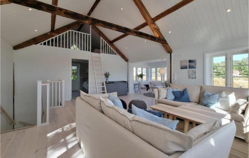Stillingson House | Lovely Home In Stillingsön With Wifi