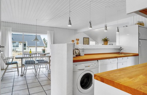 Sønder Vorupør House | Lovely home in Thisted with WiFi