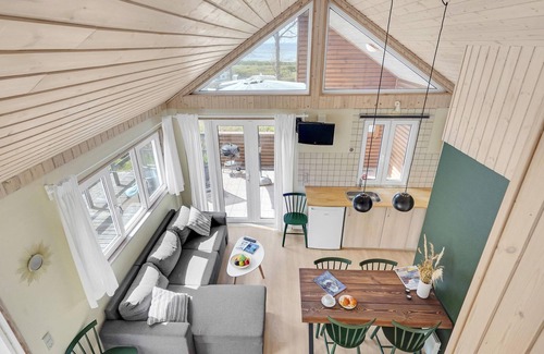 Tranekaer House | Lovely home in Tranekær with kitchen