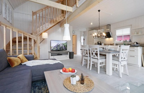 Wandlitz House | Lovely home in Zerpenschleuse with WiFi