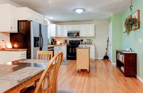 Woodfin House | Lovely Home near the river and 5 mins to downtown AVL.