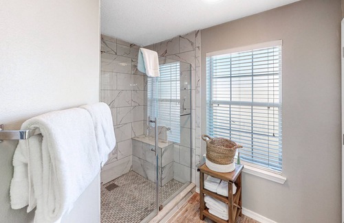 Seaspray House | Lovely home near the beach with pool, bikes, central AC, & washer/dryer
