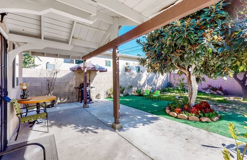 Eagle Rock House | Lovely home with a private patio, grill, & AC