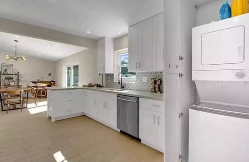 Boca Raton House | Lovely home with heated Pool a mile from the beach