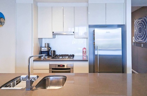 Zetland Apartment | Lovely home with pool in Zetland