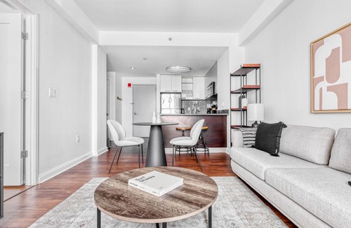 East Cambridge Apartment | Lovely Kendall Square 1BR w/Concierge & Gym, steps to MIT, by Blueground