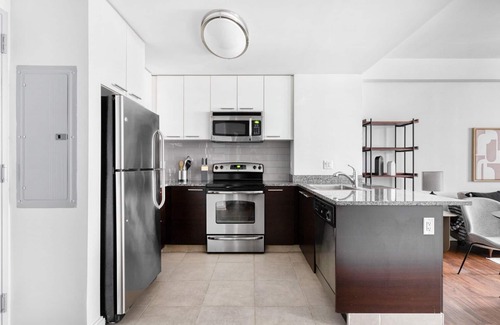 East Cambridge Apartment | Lovely Kendall Square 1BR w/Concierge & Gym, steps to MIT, by Blueground