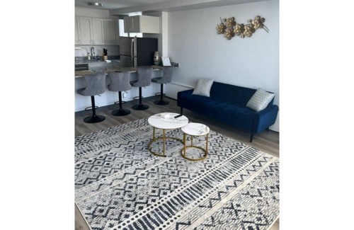 Douglas House | Lovely Lake View apartment minutes from Downtown.