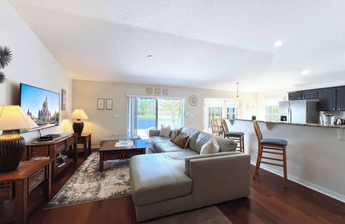 Buena Ventura Lakes House | Lovely Lakeside 4-Bed Pool Home at Villa Sol-3125