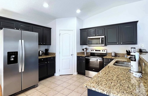 Buena Ventura Lakes House | Lovely Lakeside 4-Bed Pool Home at Villa Sol-3125