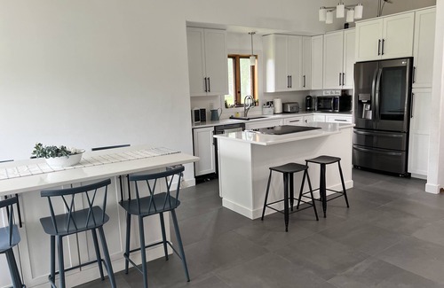 Oshkosh House | Lovely, large home near EAA