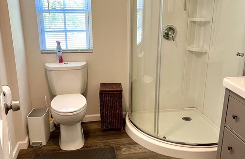 Jefferson House | Lovely little house great for your business or vocation stay.