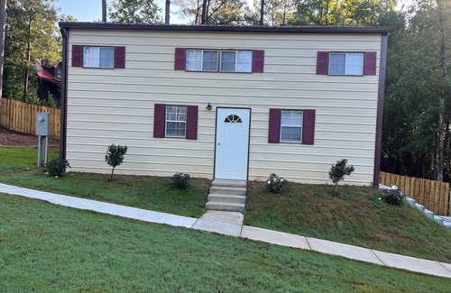 McCormick Cottage | Lovely Loft on the lake, charming in McCormick SC