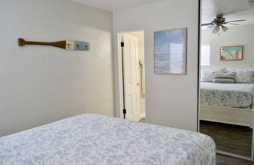 Mission Beach Condo | Lovely & Luxurious California Condo 100 Steps to the Sand