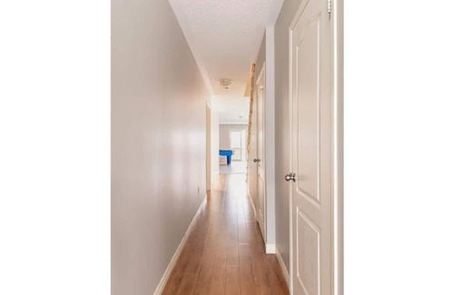 Durham Region House | Lovely luxury 4bedrooms house (Entire Mansion )