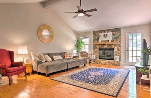 Taylors House | Lovely Mtn Cottage w/ Hot Tub, BBQ & Fire Pit!