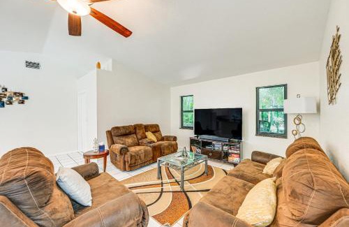 Naples House | Lovely Naples Home Backyard Oasis with Pool!