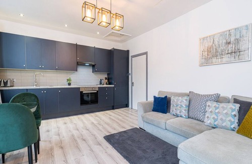Queen's Park Apartment | Lovely new 2 bed in Maida Vale Central London -BR