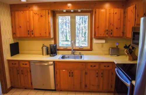 East Dennis House | Lovely north side home, only a short drive to Corporation Beach.