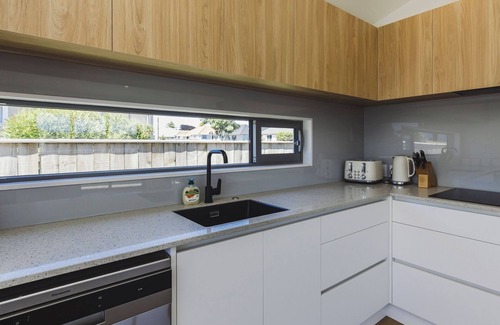 New Plymouth House | Lovely on Lismore - The perfect place to relax
