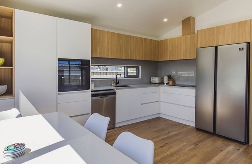 New Plymouth House | Lovely on Lismore - The perfect place to relax