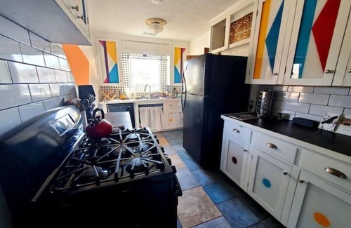 Nob Hill House | Lovely Pet Friendly Home in Heart of Nob Hill