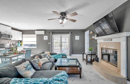 Clearwater House | Lovely Private Heated Pool Home