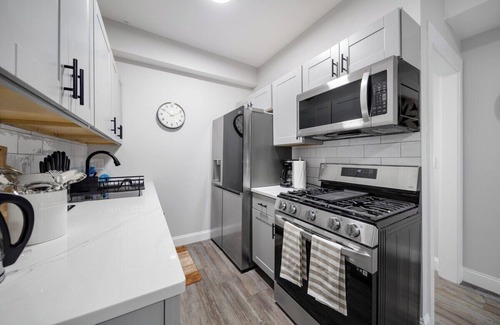South Boston Apartment | Lovely Private Room with Shared Kitchen near BMC