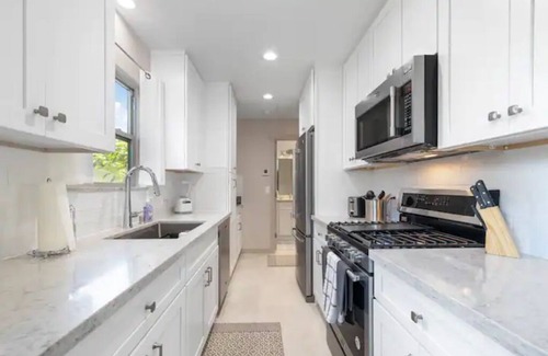 Paso Robles House | Lovely Remodeled Home! Walk Downtown! w/firepit