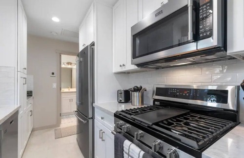 Paso Robles House | Lovely Remodeled Home! Walk Downtown! w/firepit