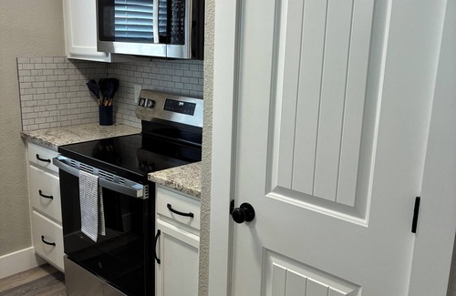 Medical Center District Condo | Lovely renovated 1 bedroom Condo in the middle of the Medical district !