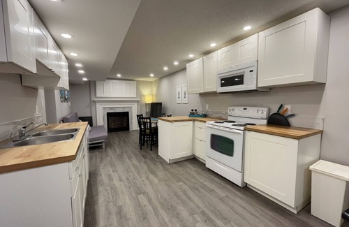 Southwest Edmonton House | Lovely renovated 3-bedroom in South-Central Edmonton