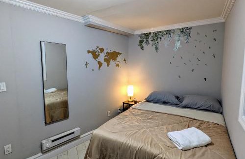 Ukrainian Village House | Lovely Room at 3 bedroom Apt at the heart of East Village